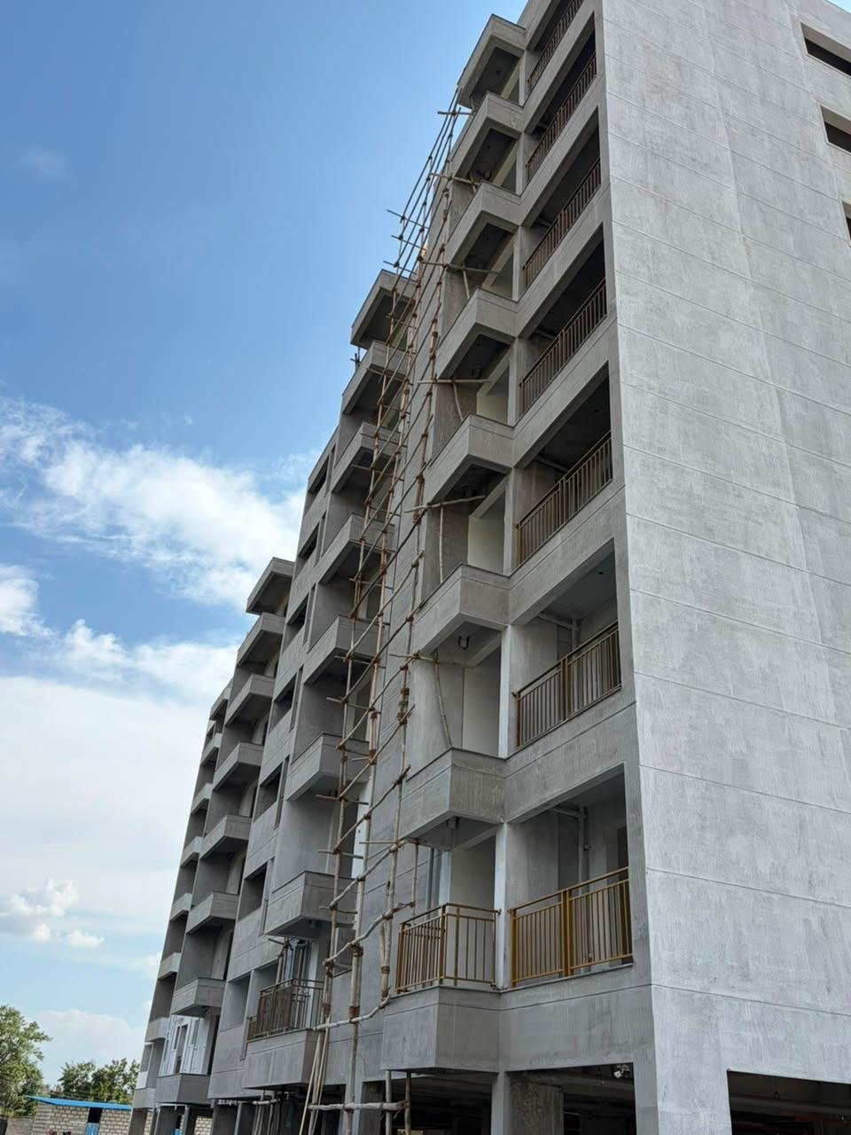JRV MIST balconies and facade in progress